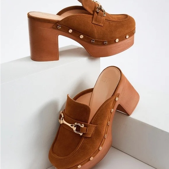 JustFab Shoes - NWOT Brown Suede Mules with Gold Accents